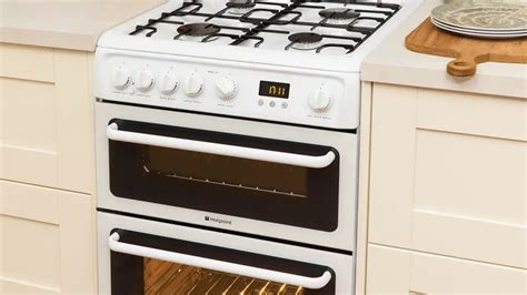 hotpoint gas oven keeps turning off